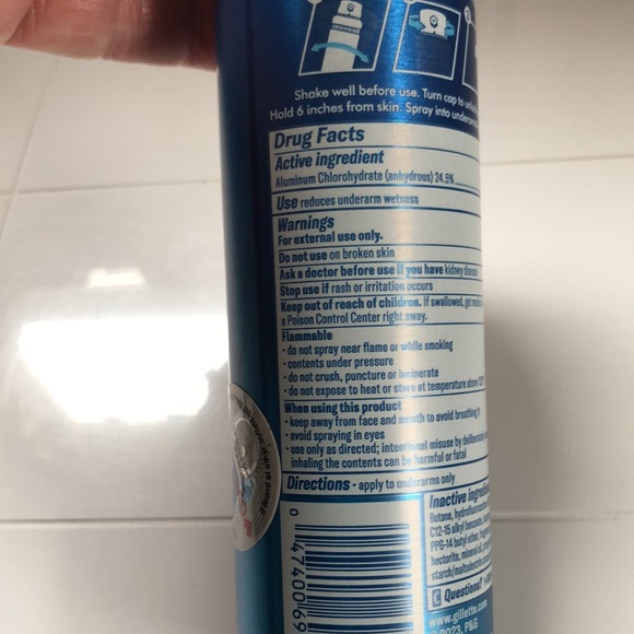 GILLETTE Dry Shield Dry Spray Antiperspirant Anti White Mark Set of Two (2)! - Picture 3 of 4